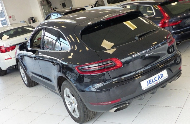 Porsche Macan cena 149999 przebieg: 182000, rok produkcji 2016 z Ropczyce małe 277